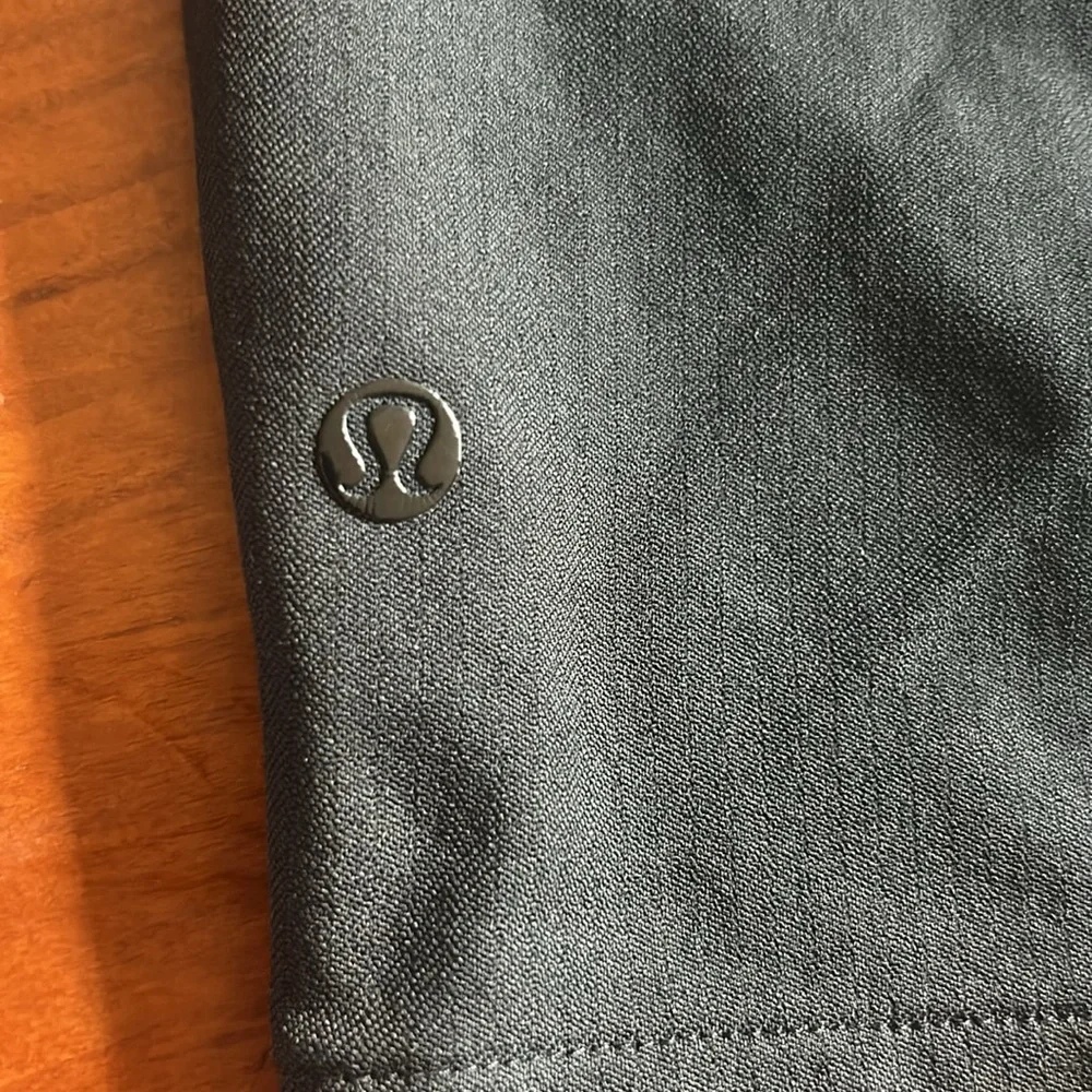 Lululemon Commute Shorts Men’s size 32